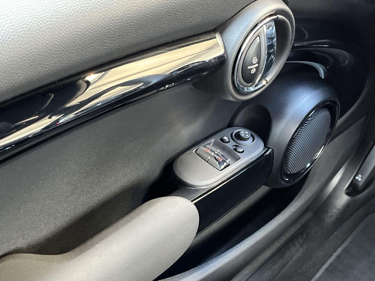MINI JCW Trim DAB+ PDC Sitzh adFW 17"