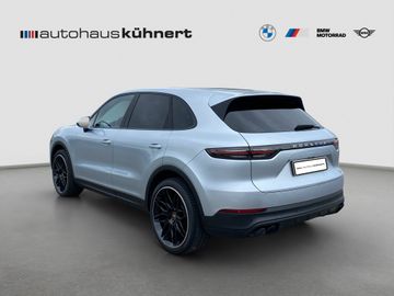 Porsche Cayenne - 4