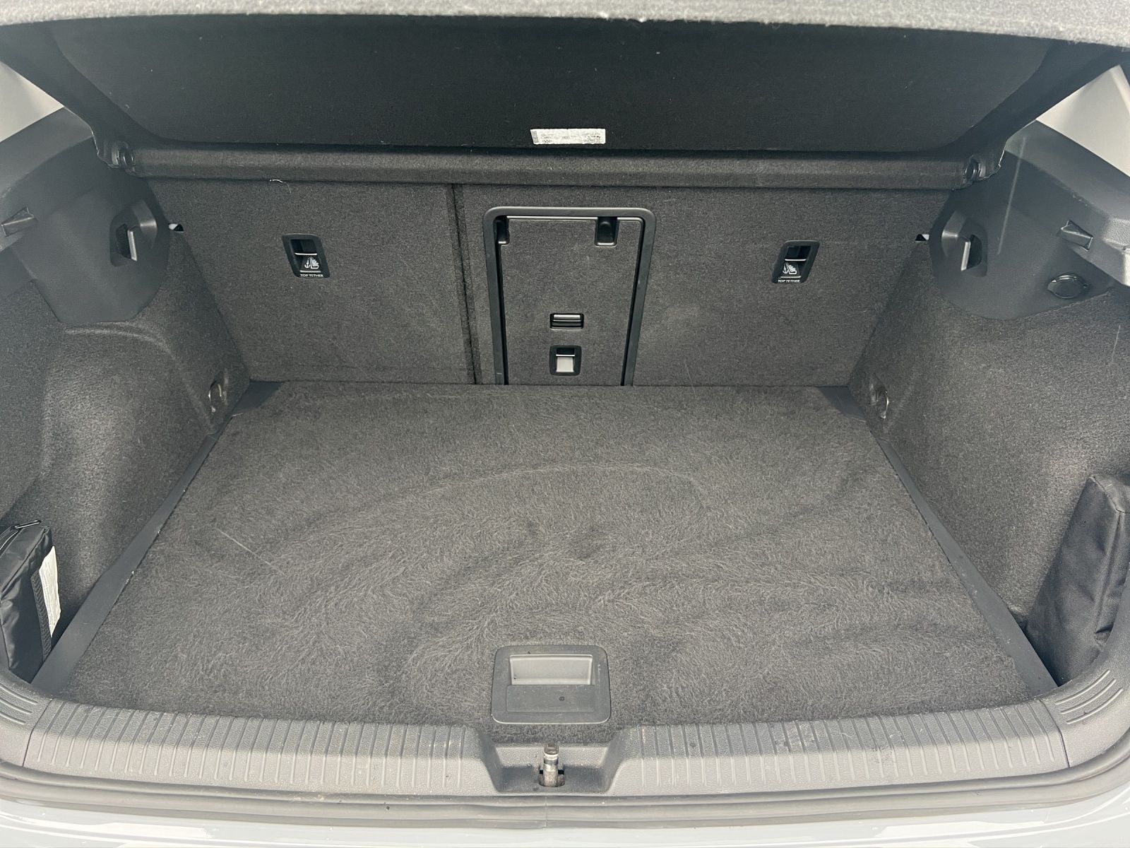 Golf VIII 1.0 eTSI DSG Navi*ACC*Standhzg.*LED
