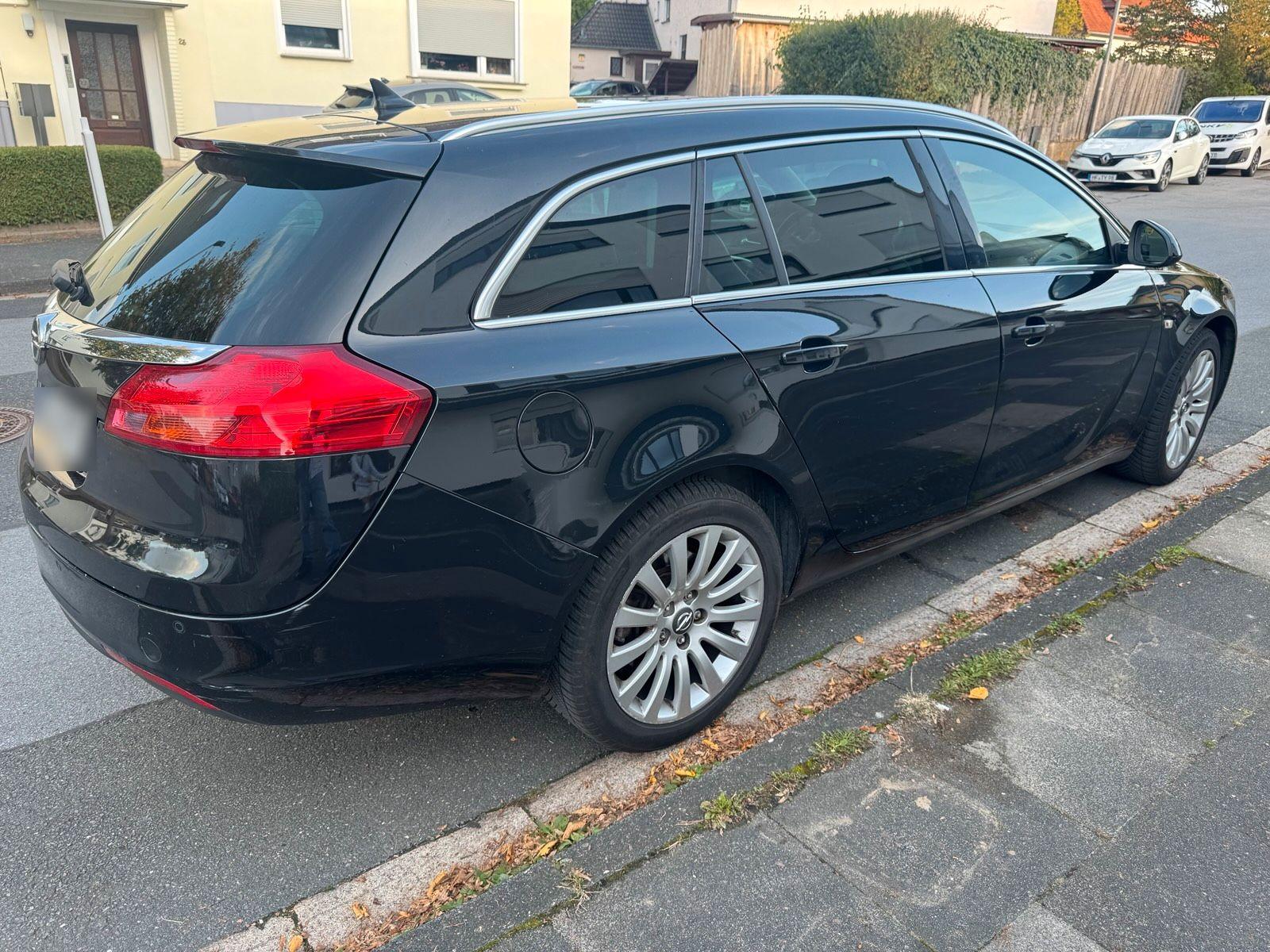 Opel Insignia 2010 — engine 131 HP (96kW)