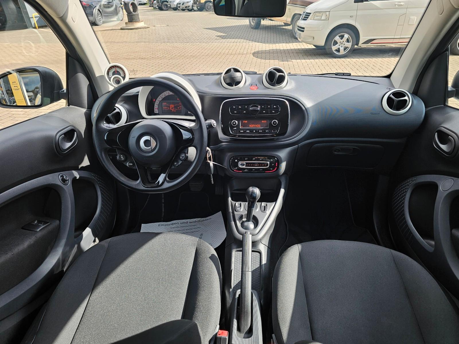 Smart ForTwo coupe EQ *Schnellladevorrichtung*DAB