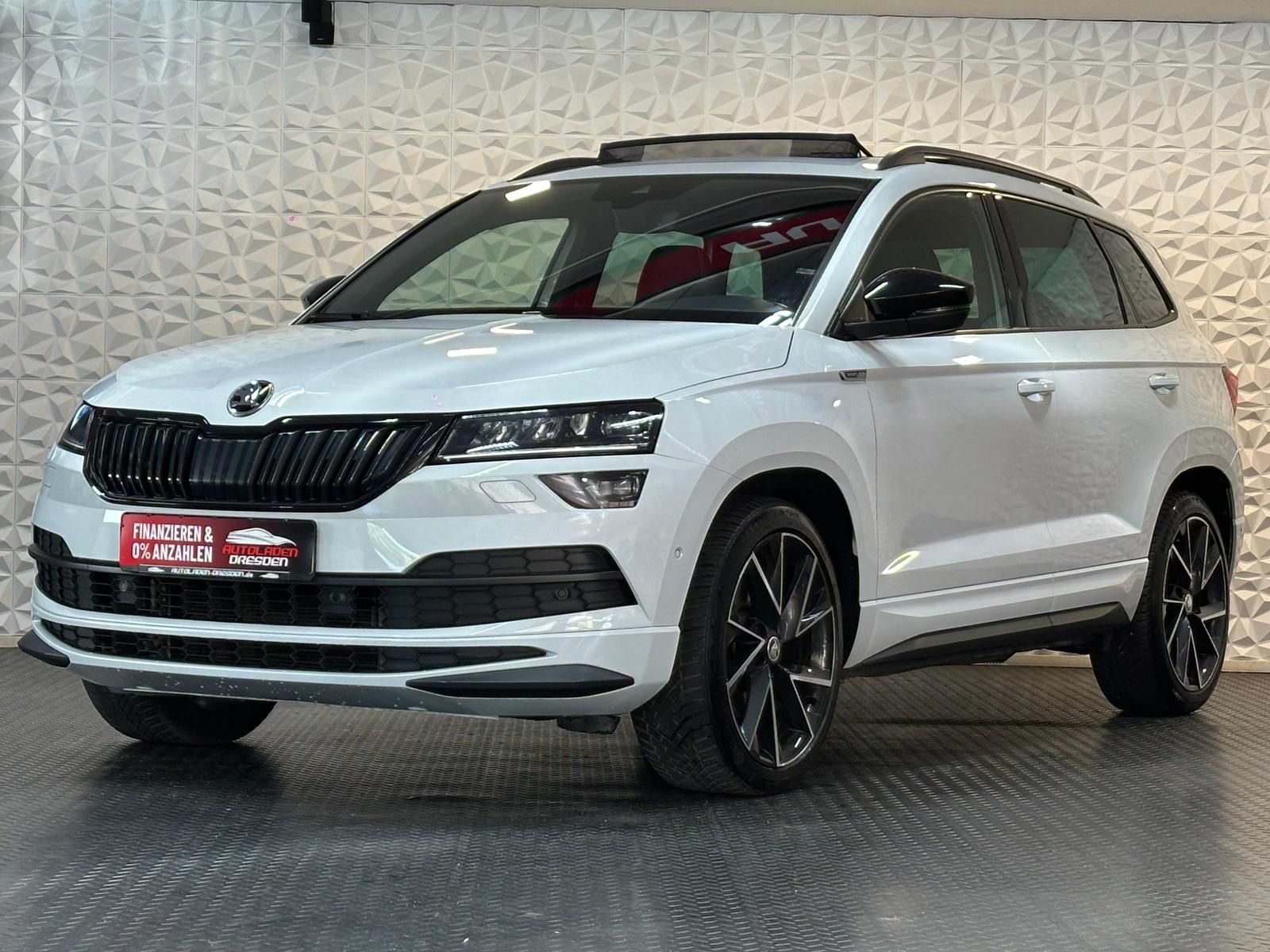 SKODA Karoq 2.0TSI SPORTLINE 4x4* LED#AHK#PANO#SH#KEYL - Image 4