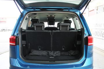 Volkswagen Touran - 12