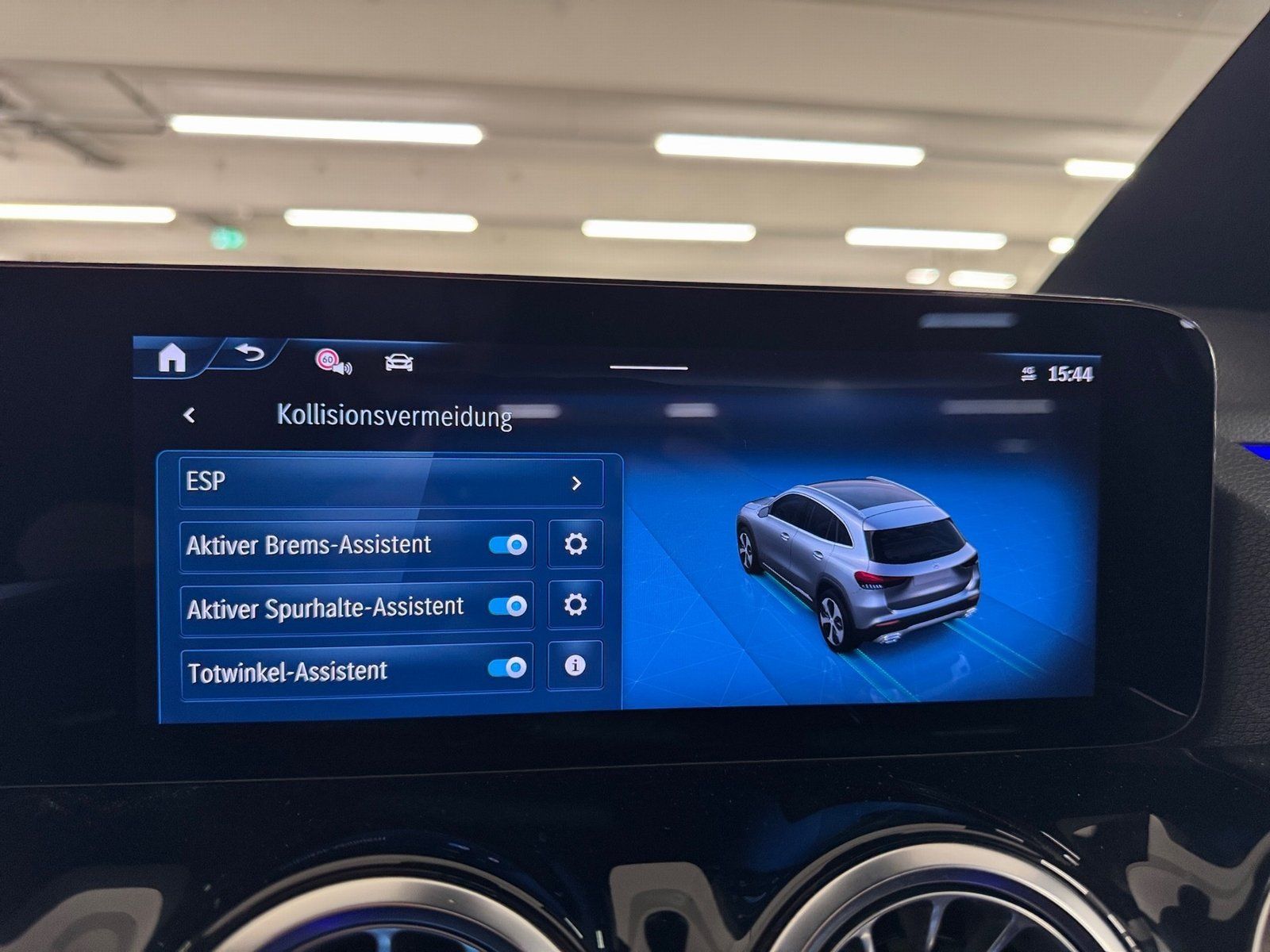 Fahrzeugabbildung Mercedes-Benz GLA 220 4M AMG*STDHZG*Totwi*LED*EasyPack*CarPlay