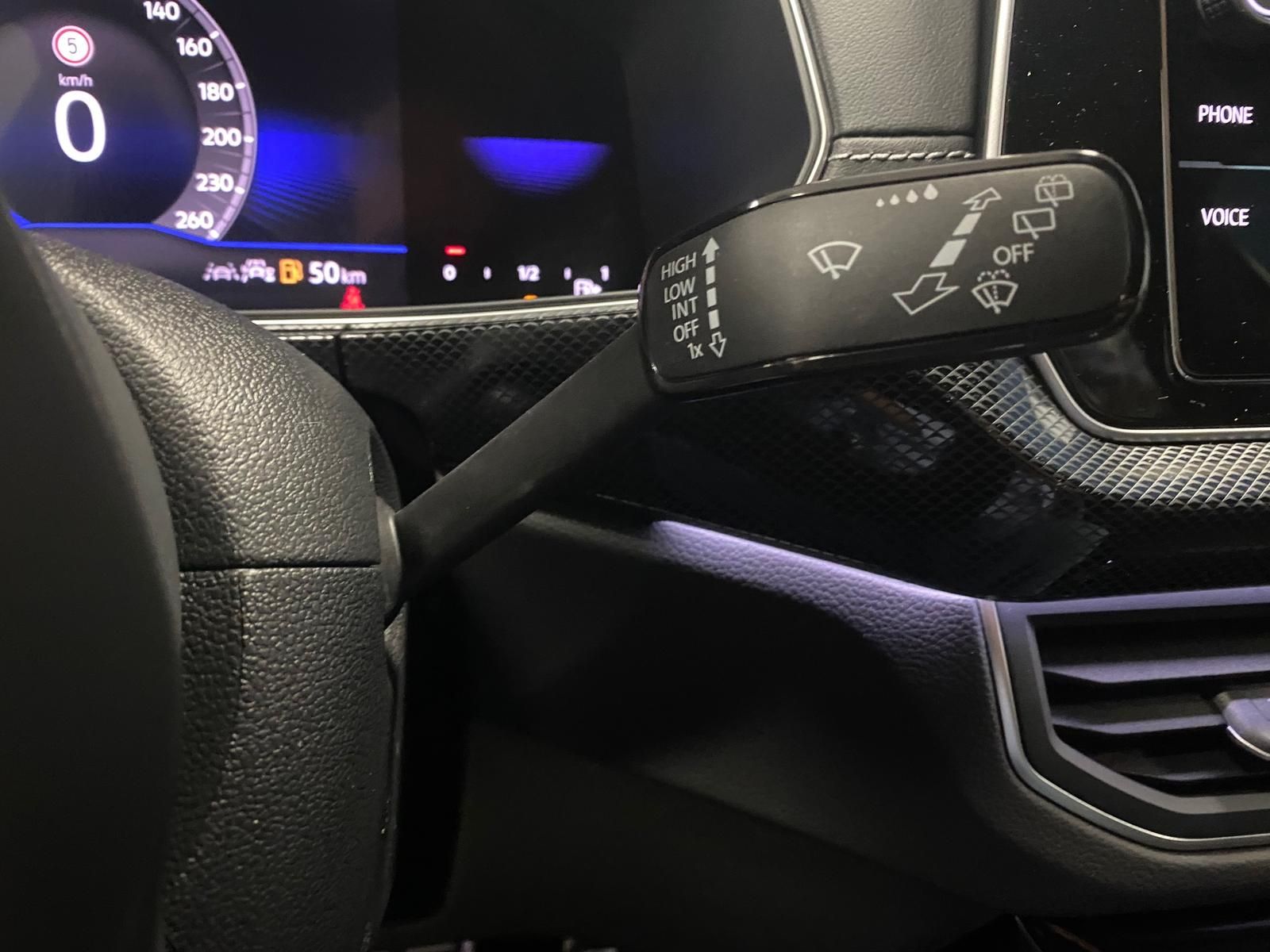 Fahrzeugabbildung Volkswagen T-Cross 1.0 TSI DSG R-Line BLACKSTYLE+MATRIX+AHK