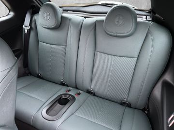 Fiat 500e Giorgio Armani Collectors Edition LED PCD