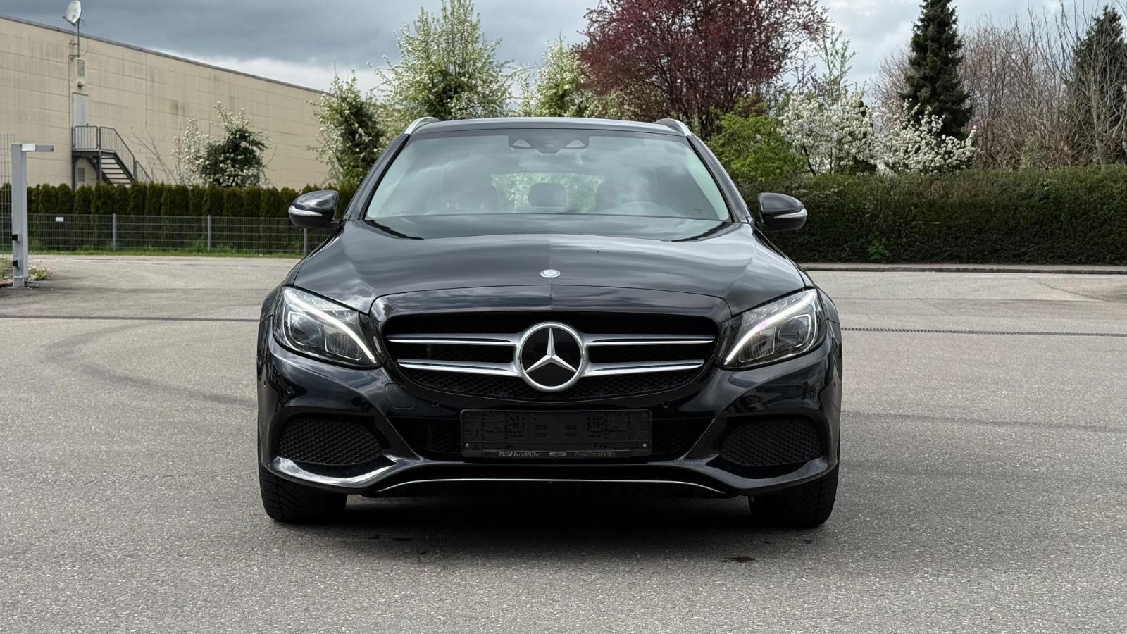 Mercedes-Benz C 250dT BlueTec /4Matic/R-Kamera/8Fach