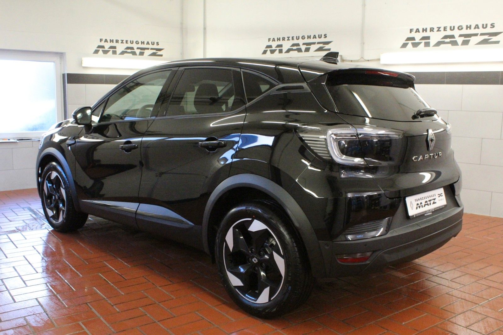 Fahrzeugabbildung Renault Captur Mild Hybrid 140 EDC Techno*Safety Paket*