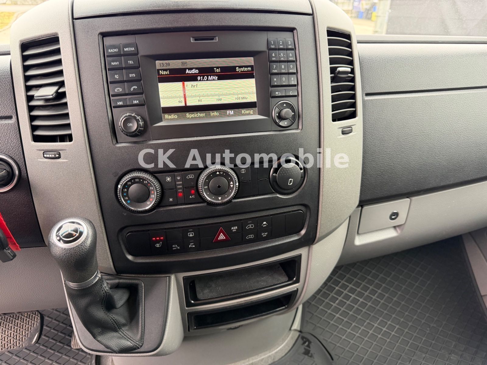 Fahrzeugabbildung Mercedes-Benz Sprinter II Kasten 316 CDI Autom./Navi/Bi-Xenon