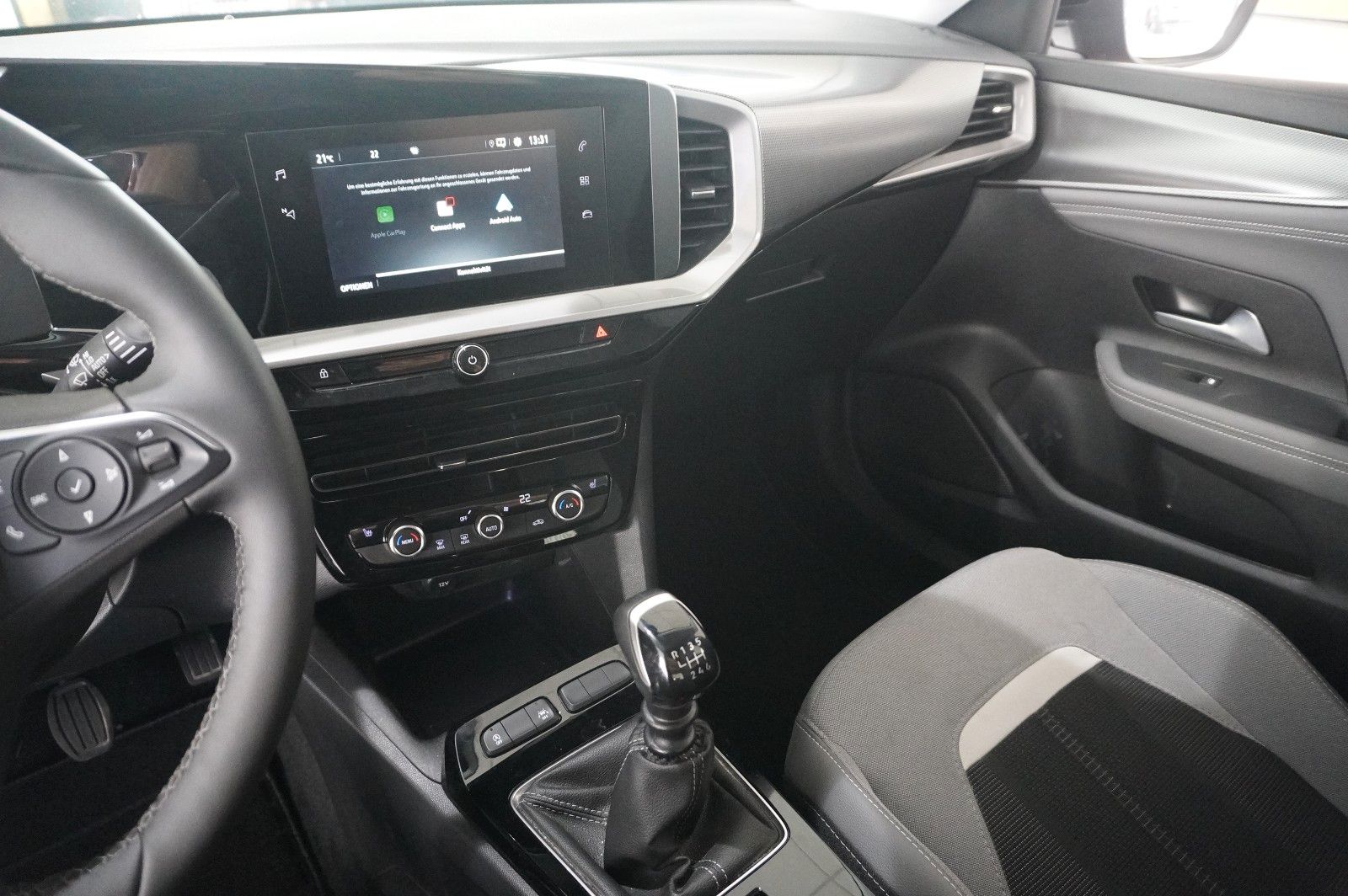 Fahrzeugabbildung Opel Mokka ELEGANCE 1.2T NAVI/LED/KAMERA/SPORT/SH/DAB