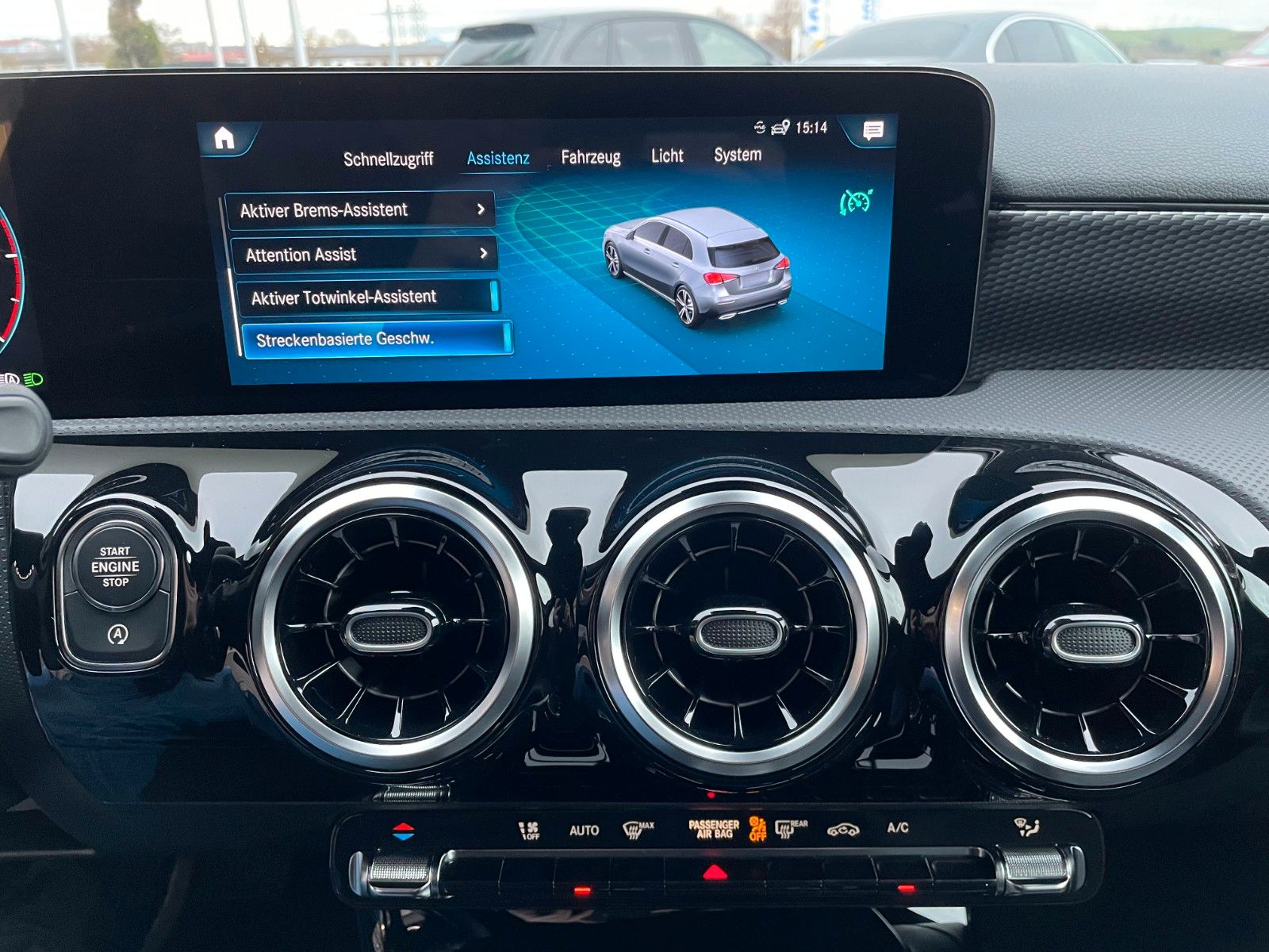 Fahrzeugabbildung Mercedes-Benz A 200 d Progressive AHK+MBUX+R-Kamera+Distr