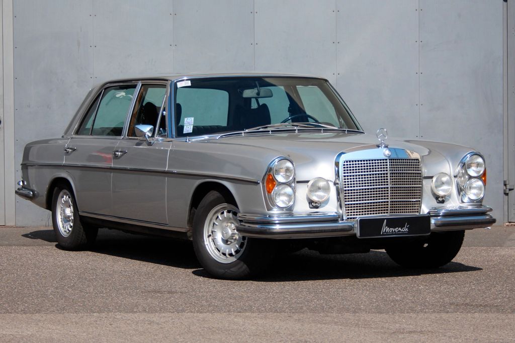 Mercedes-Benz 300