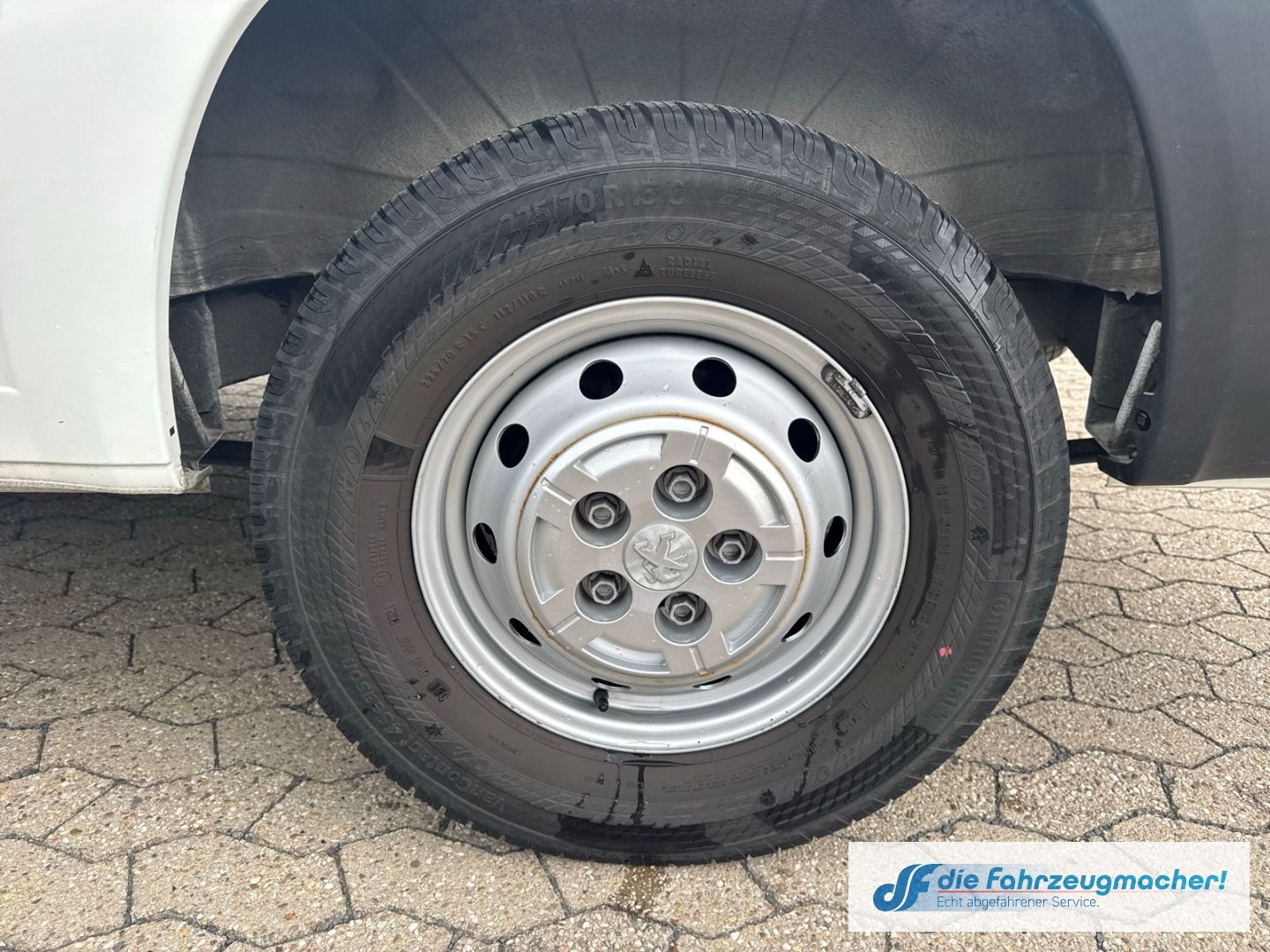 Fahrzeugabbildung Peugeot Boxer Kasten Hochraum 333 L2H2 Pro BlueHDi 140 S