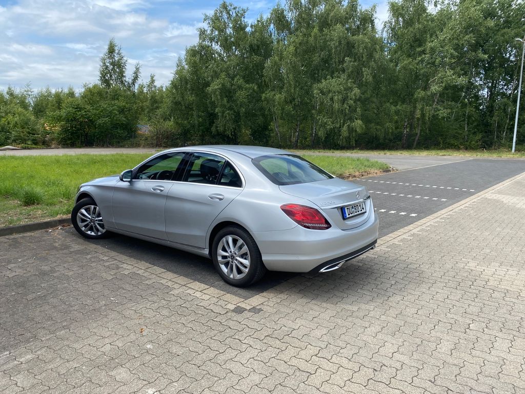 Mercedes-Benz C 220