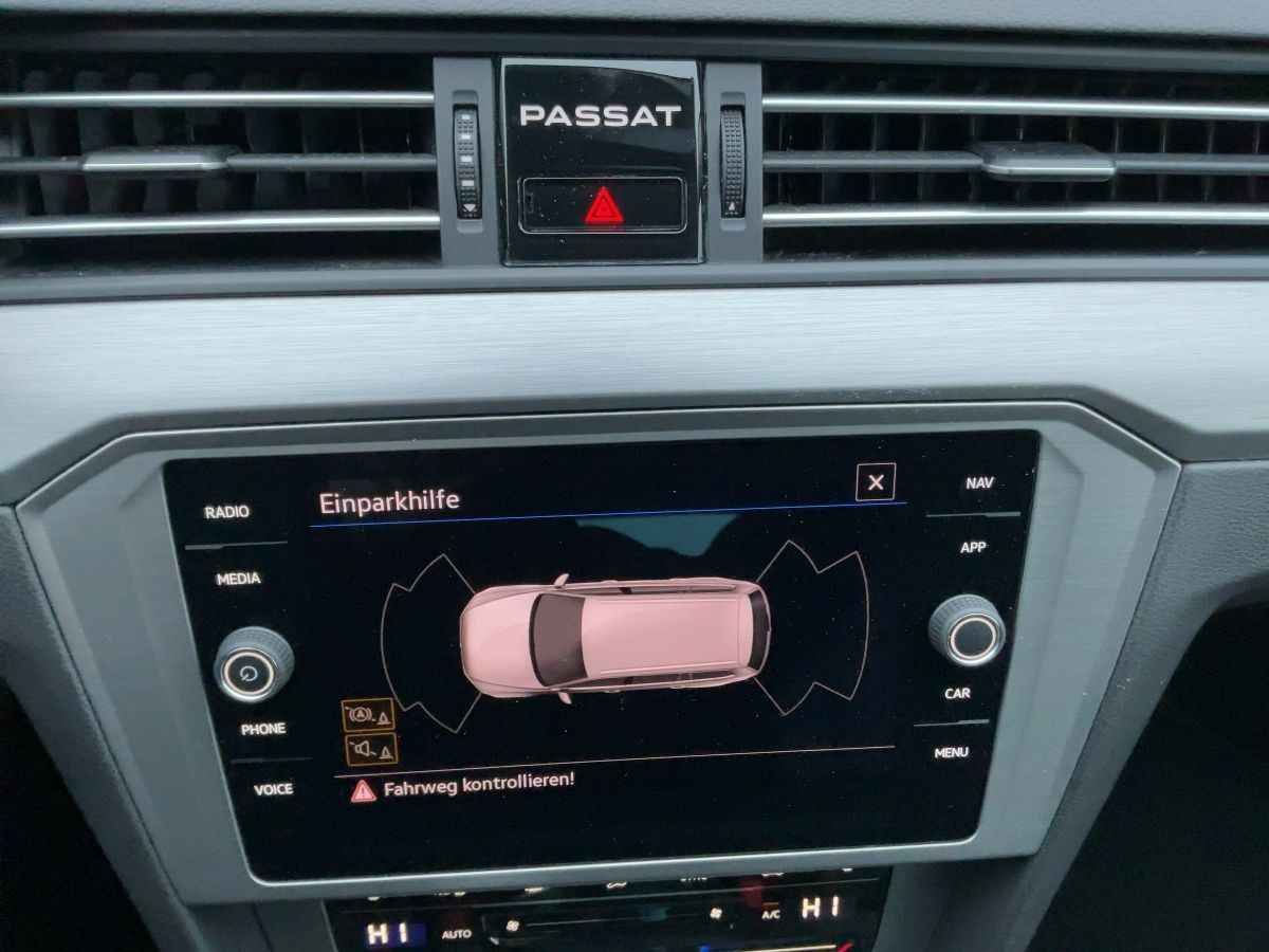 Volkswagen Passat Variant - Bild 17