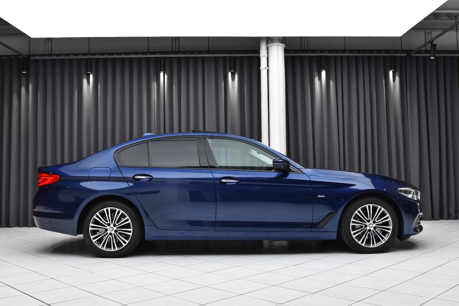 BMW 530D 3.0 265ch SPORT LINE - HUD - CUIR - TOIT PANORAMIQUE - CHAUFFAGE AUXILIAIRE