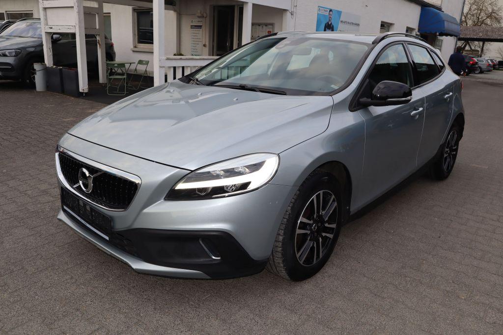 Volvo V40 Cross Country T3 Plus|NAVIGATION|PDC|LED|
