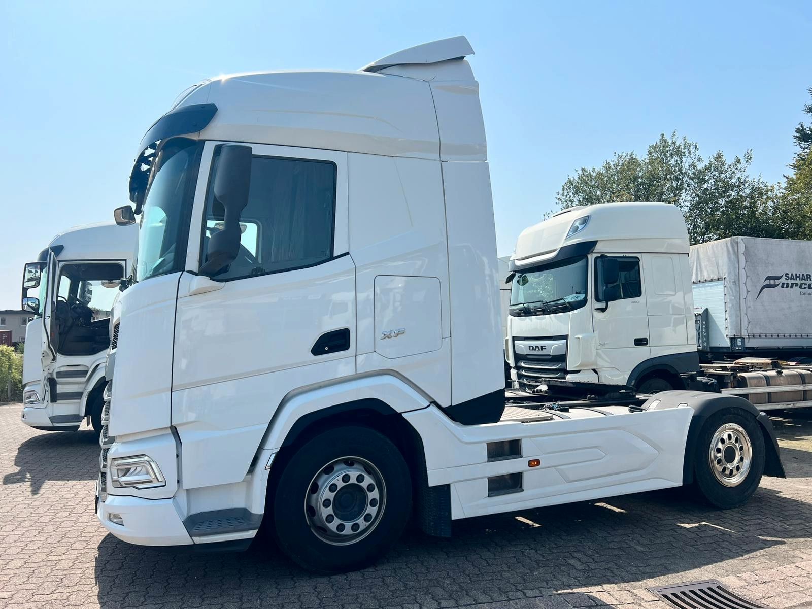 Fahrzeugabbildung DAF 2 Stück XF 480 FT NG, Intarder, Bj. 2022