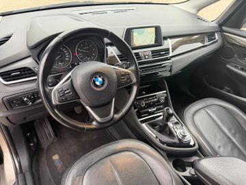 BMW 216 - 12