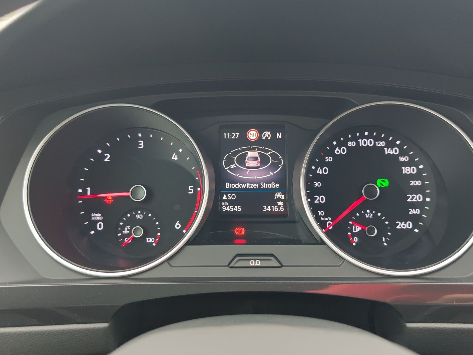 Fahrzeugabbildung Volkswagen Tiguan TDI Active DSG LED Navi ACC PDC SHZ