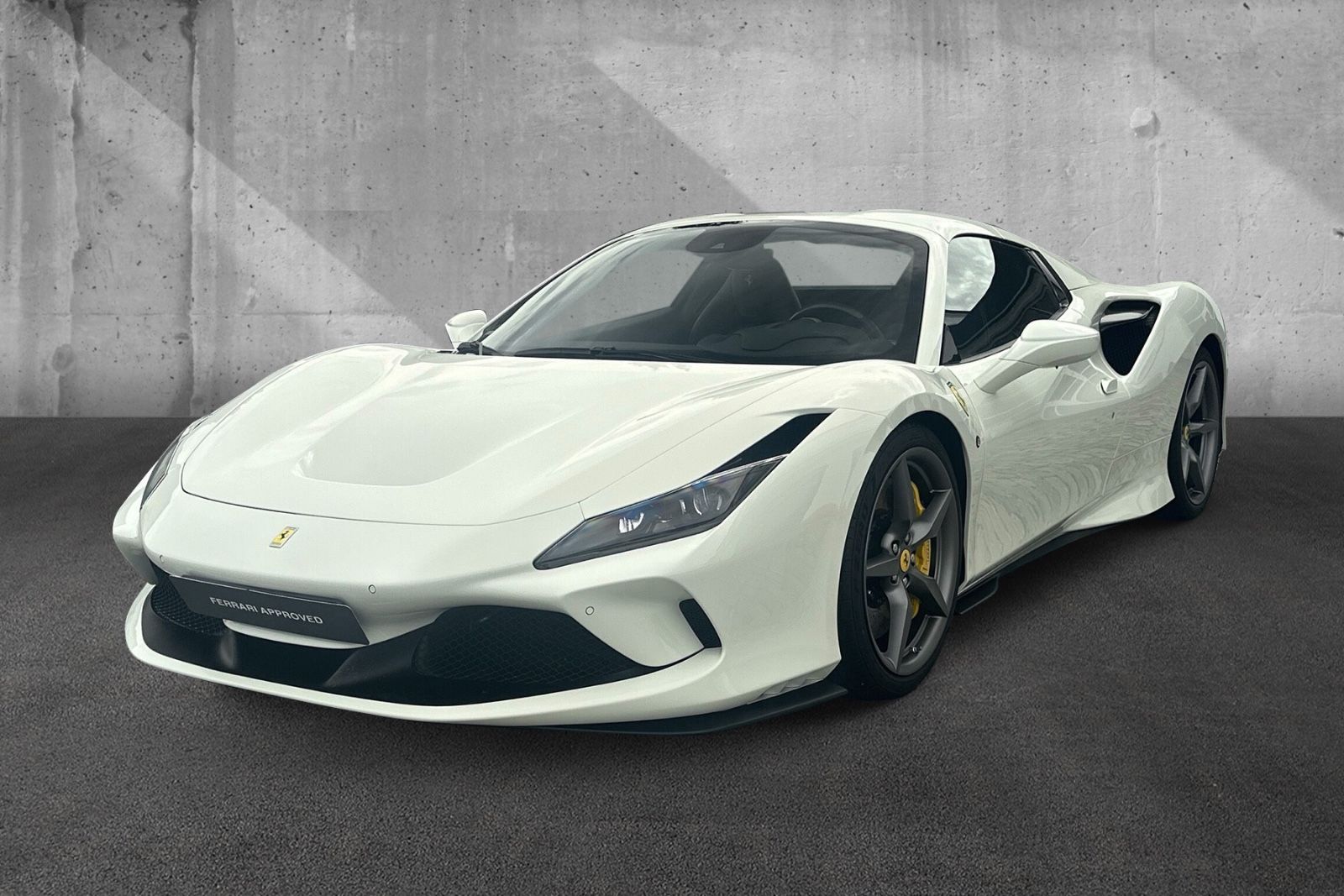 Fahrzeugabbildung Ferrari F8 Spider*Dt.Auto*Lift*LED Lenkrad*JBL*Kamera