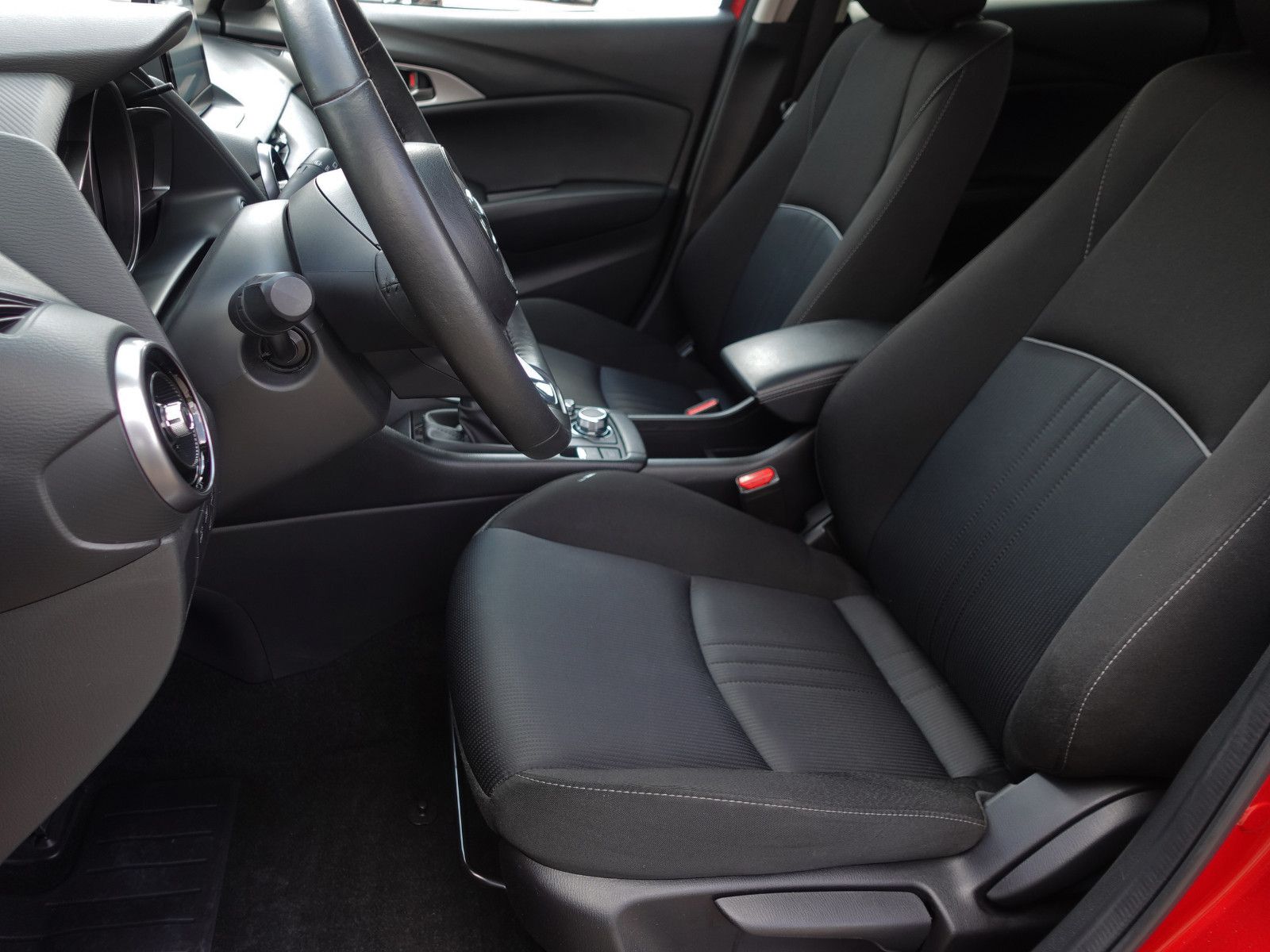 Fahrzeugabbildung Mazda CX-3 SKYACTIV-G 121 Exclusive-Line Navi RFK