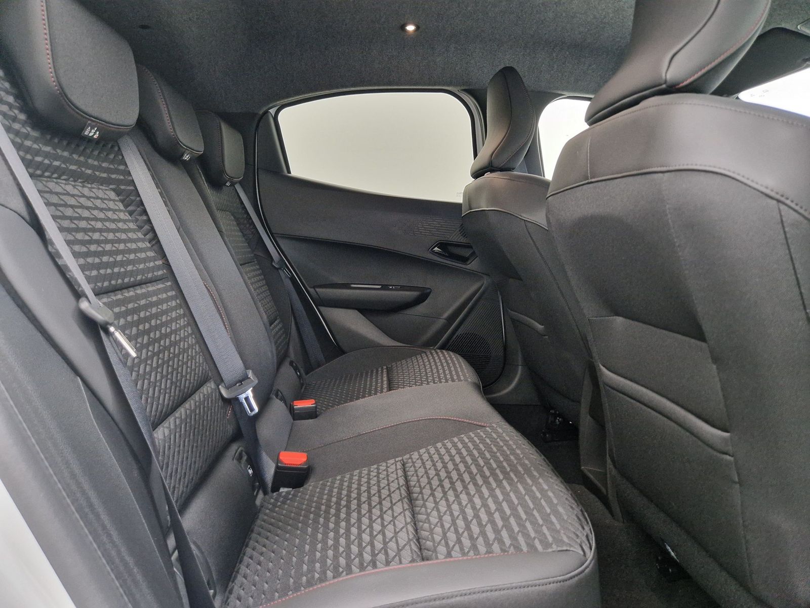 RENAULT Clio  Techno TCE 115 EDC Winterpaket – Bild 12