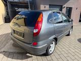 Nissan Almera Tino 1.8 - Nissan Almera Tino: Van