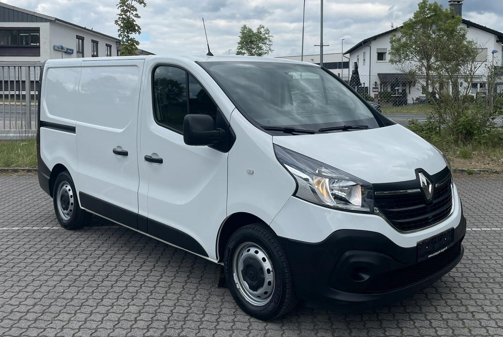 Renault Trafic L1H1 2.0 WÜRTH Regale Klima Blueth. PDC