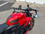 Ducati Streetfighter V2 - Ducati Streetfighter V2 S