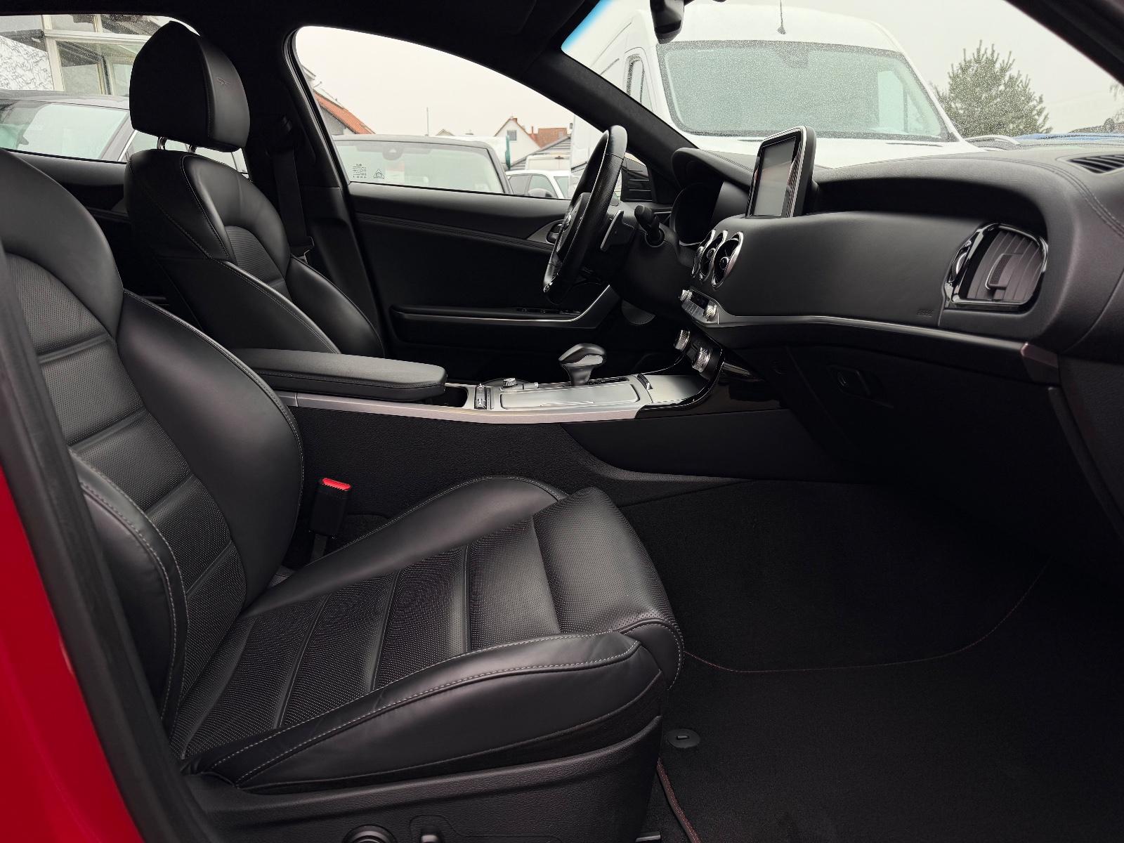 Kia Stinger GT 3.3 V6 Bi-Turbo 370ch AWD BVA8 | Full options | Toit ouvrant | Harman Kardon | HUD | Sièges ventilés | Caméra 360°