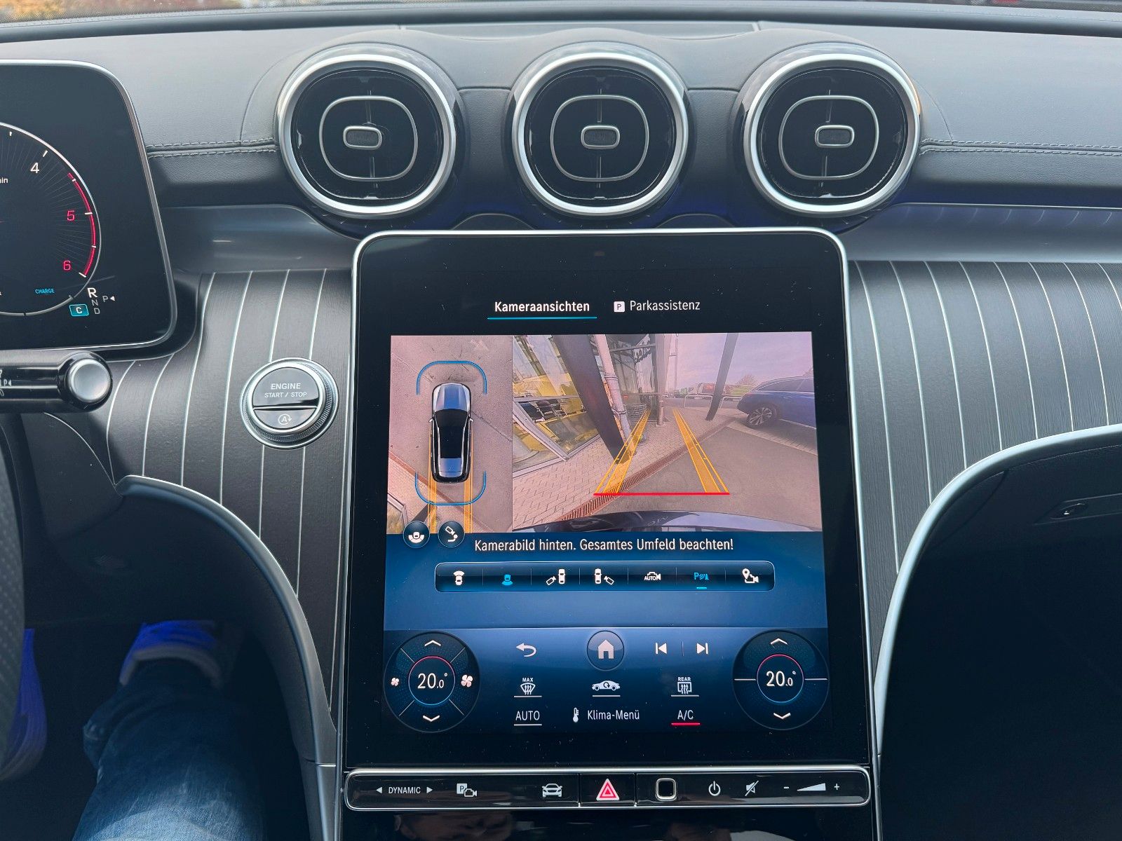 Fahrzeugabbildung Mercedes-Benz C 220d T AMG Digital+AHK+Pano+Memory+360°+SKLIMA