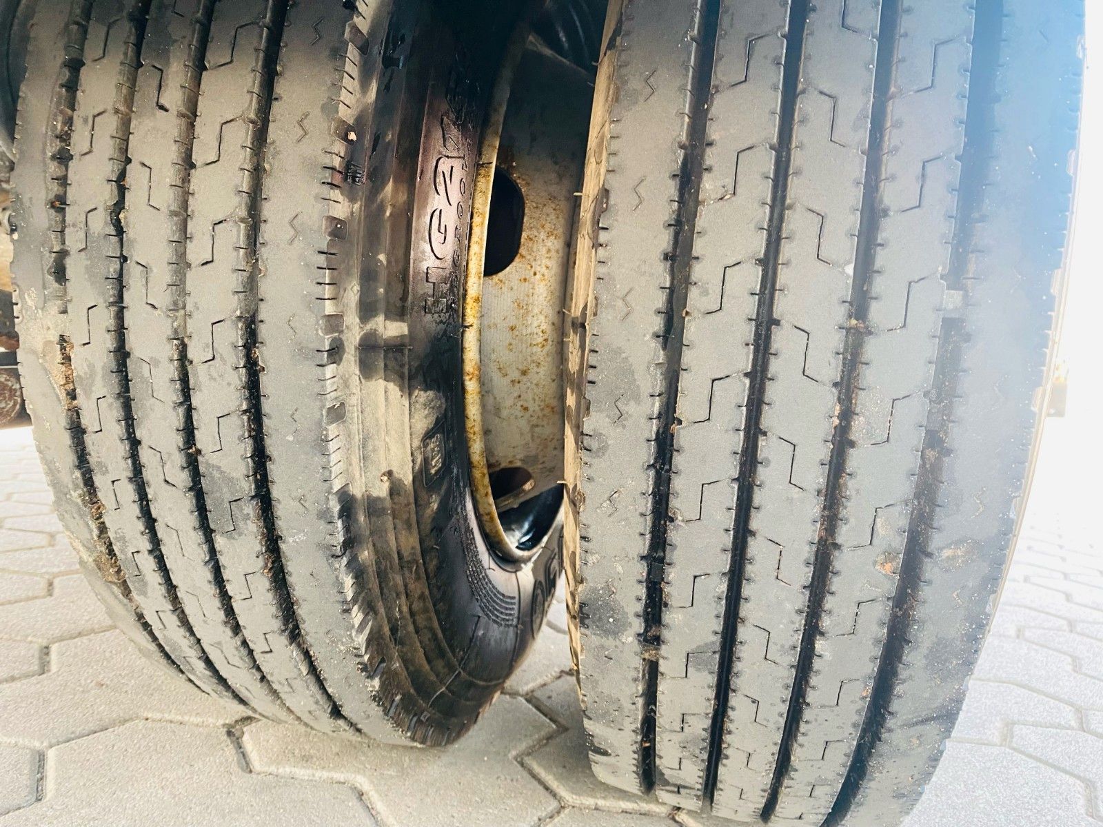 Fahrzeugabbildung Andere Wiese Koffer Anhänger