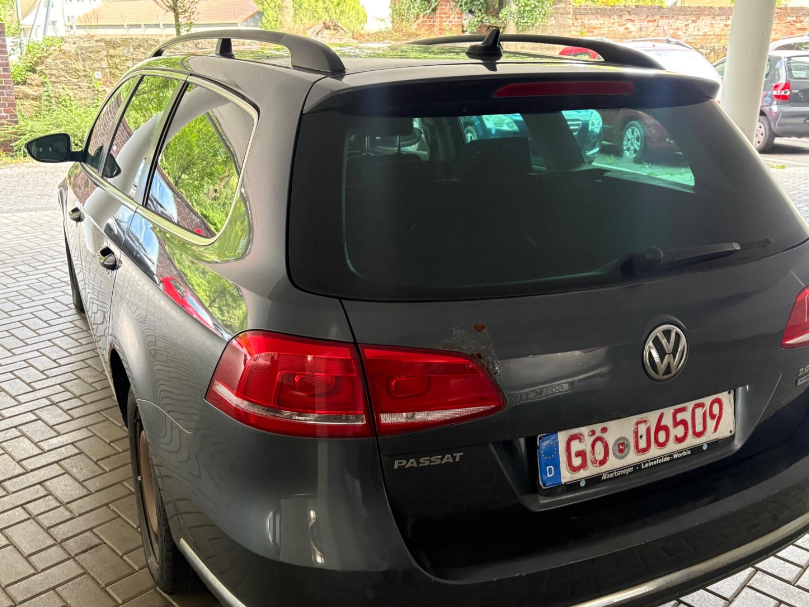 Volkswagen Passat 2011 — photo 5