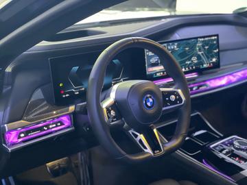 2022 BMW I7 — миниатюра 11