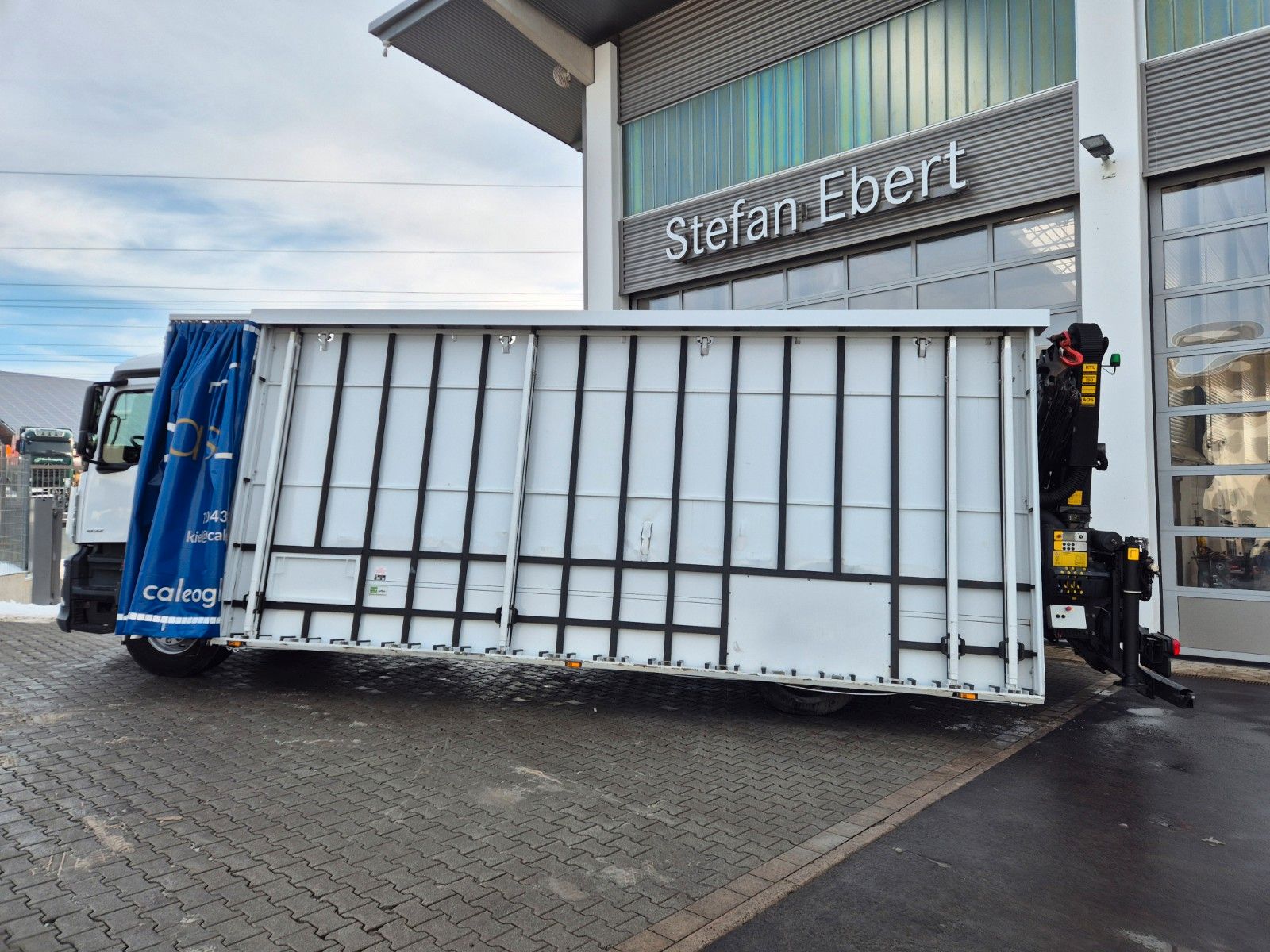 Fahrzeugabbildung Mercedes-Benz Actros 1832 L Glaswand Palfinger PK 14502 Funk