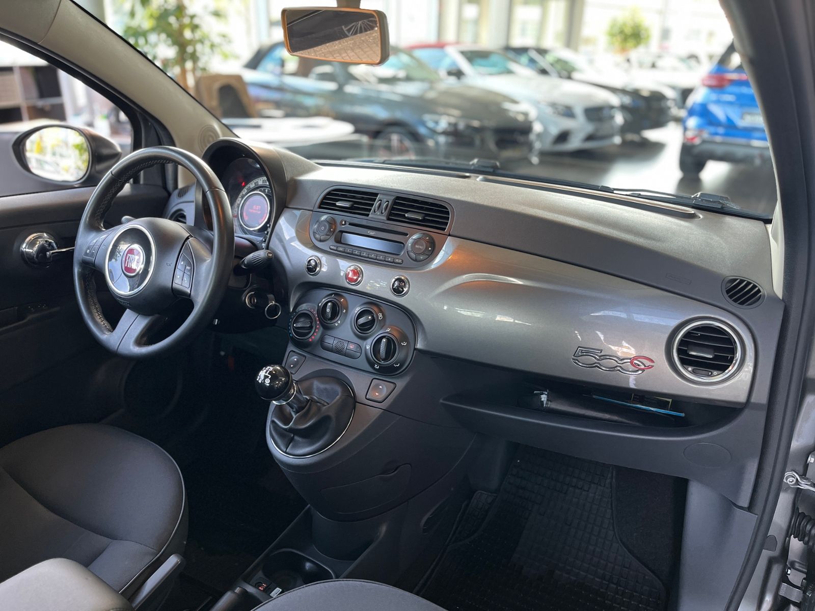 Fahrzeugabbildung Fiat 500C Lounge KLIMA ALU 8-Fach bereift