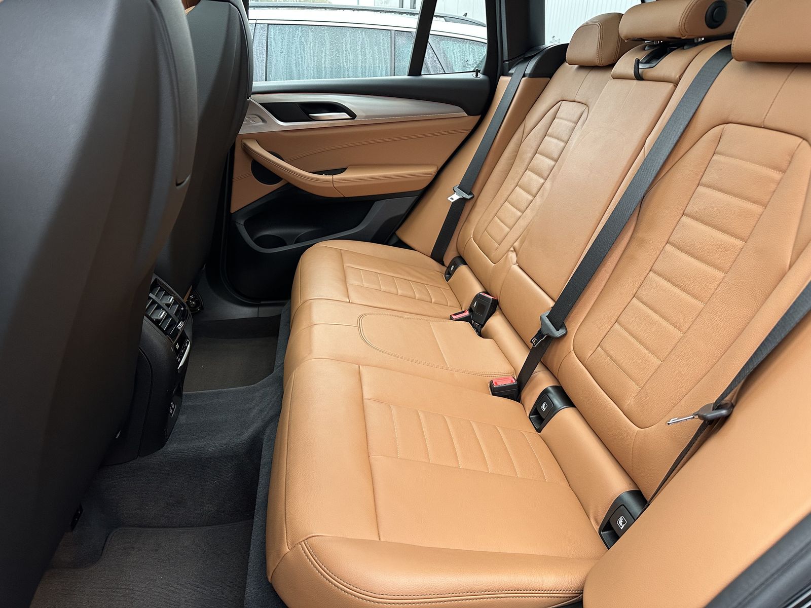 Fahrzeugabbildung BMW X3 xDrive30i M-Sport NAV+LED+PANO+21ZO+KAMERA+PP