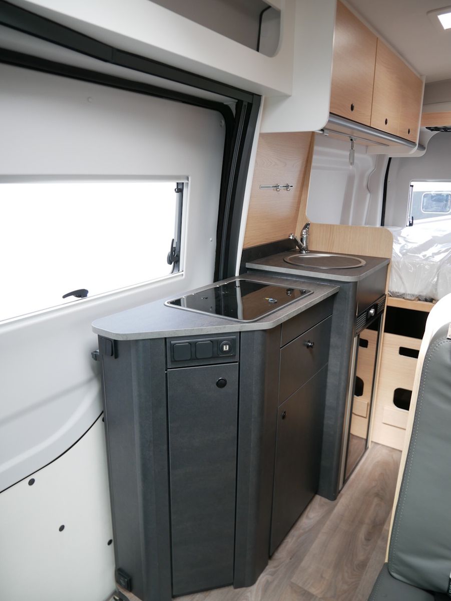 Fahrzeugabbildung Sunlight Cliff 4x4 590 Ford, 4x4, Markise