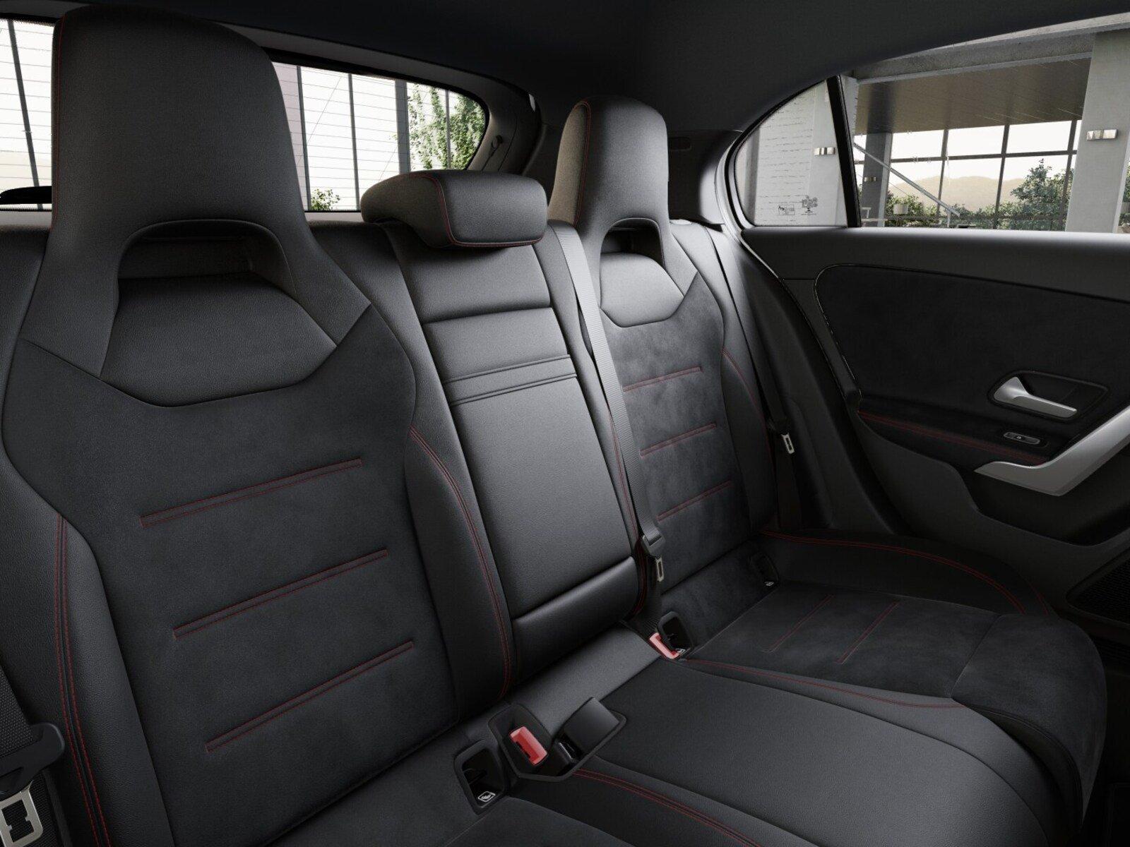 Mercedes-Benz A 250 4M AMG-ADVANCED+ WINTER KEYLESSGO AMBIENTE