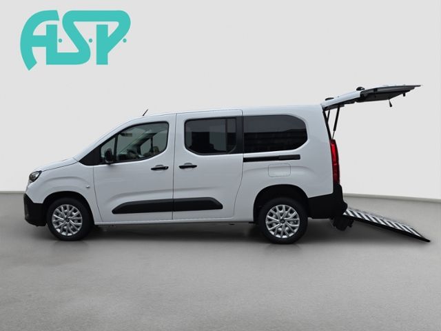 Fahrzeugabbildung Fiat Doblò Kombi L2 XL Länge 2 Rollstuhlrampe