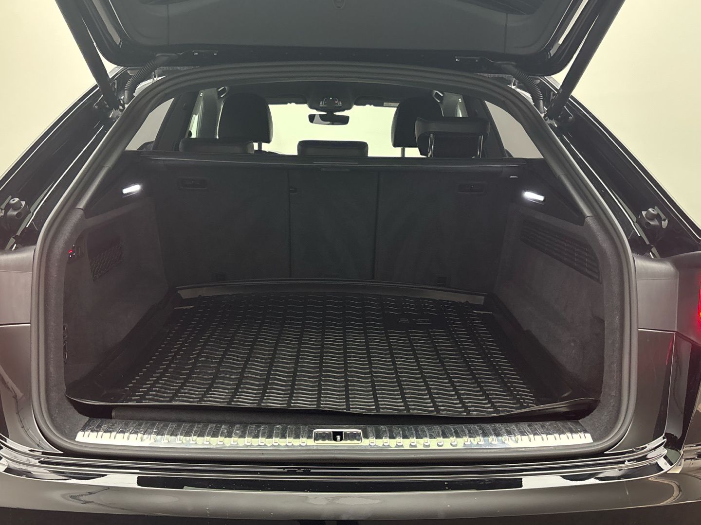 Audi Q8 50 TDI quattro B&O HUD ACC AHK Komfort-Sitze foto 13