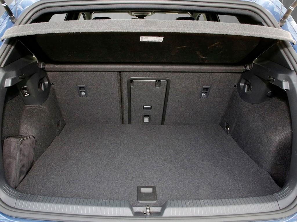 Volkswagen Golf VIII GTE 1.5 TSI eHybrid 200 kW 17" ACC AHK, миниатюра 6