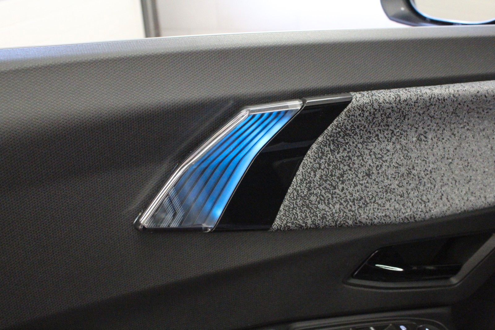 Fahrzeugabbildung Renault Clio TCe 115 Techno *Winter*Safety-Paket*