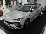 Lamborghini Urus 4.0 V8*CARBON*AKRAPOVIC*PANORAMA*B&O*360*