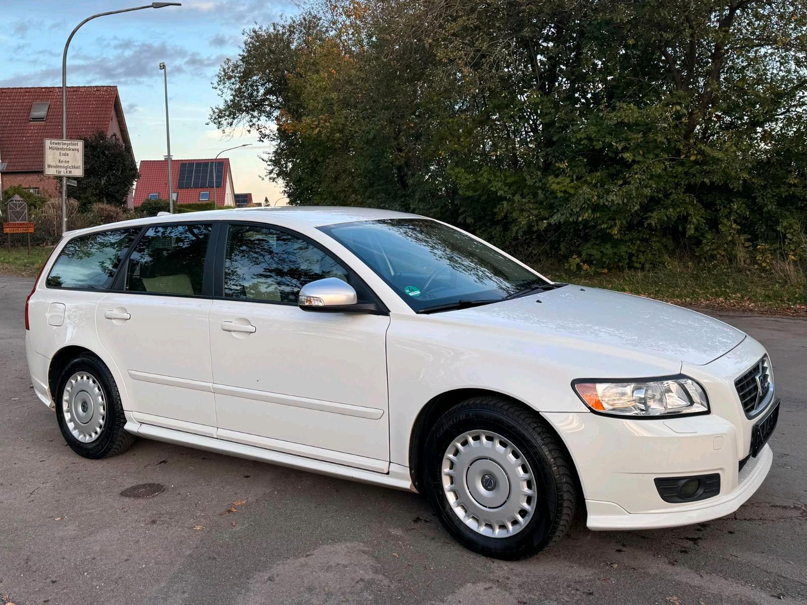 Volvo V50 2011 — photo 5
