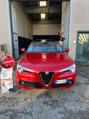 Alfa Romeo Stelvio 2.2 Turbodiesel 210 CV AT8 Q4