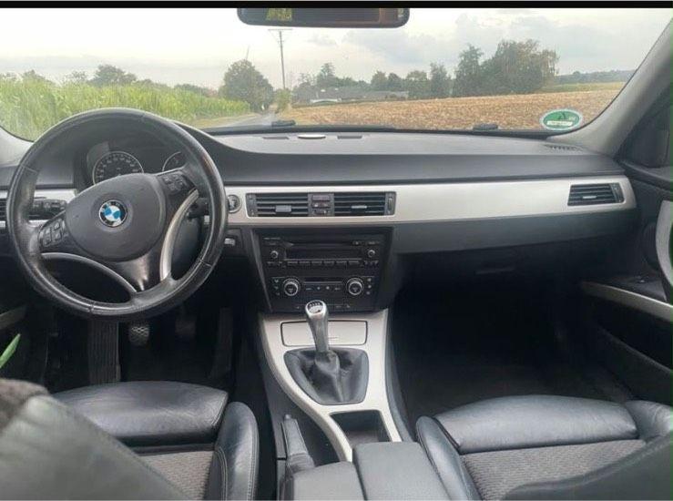BMW 320 2009 — photo 11