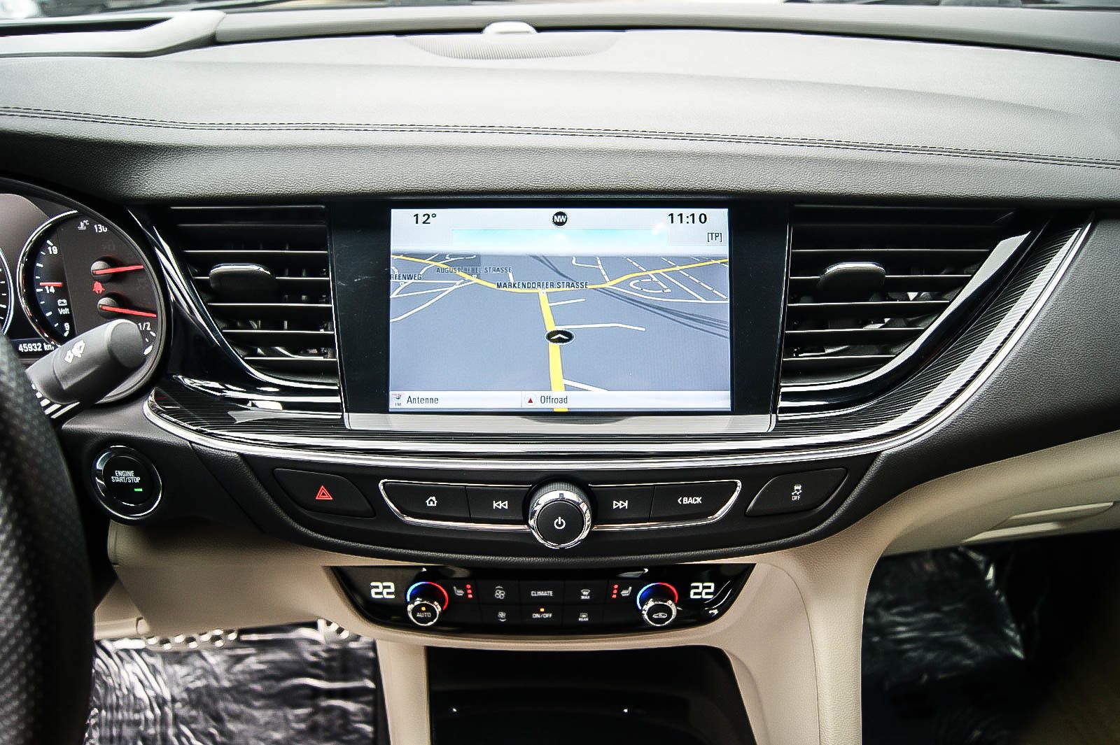 Fahrzeugabbildung Opel Insignia GS 2.0 OPC-LINE 4x4 INNOVATION BOSE HUD