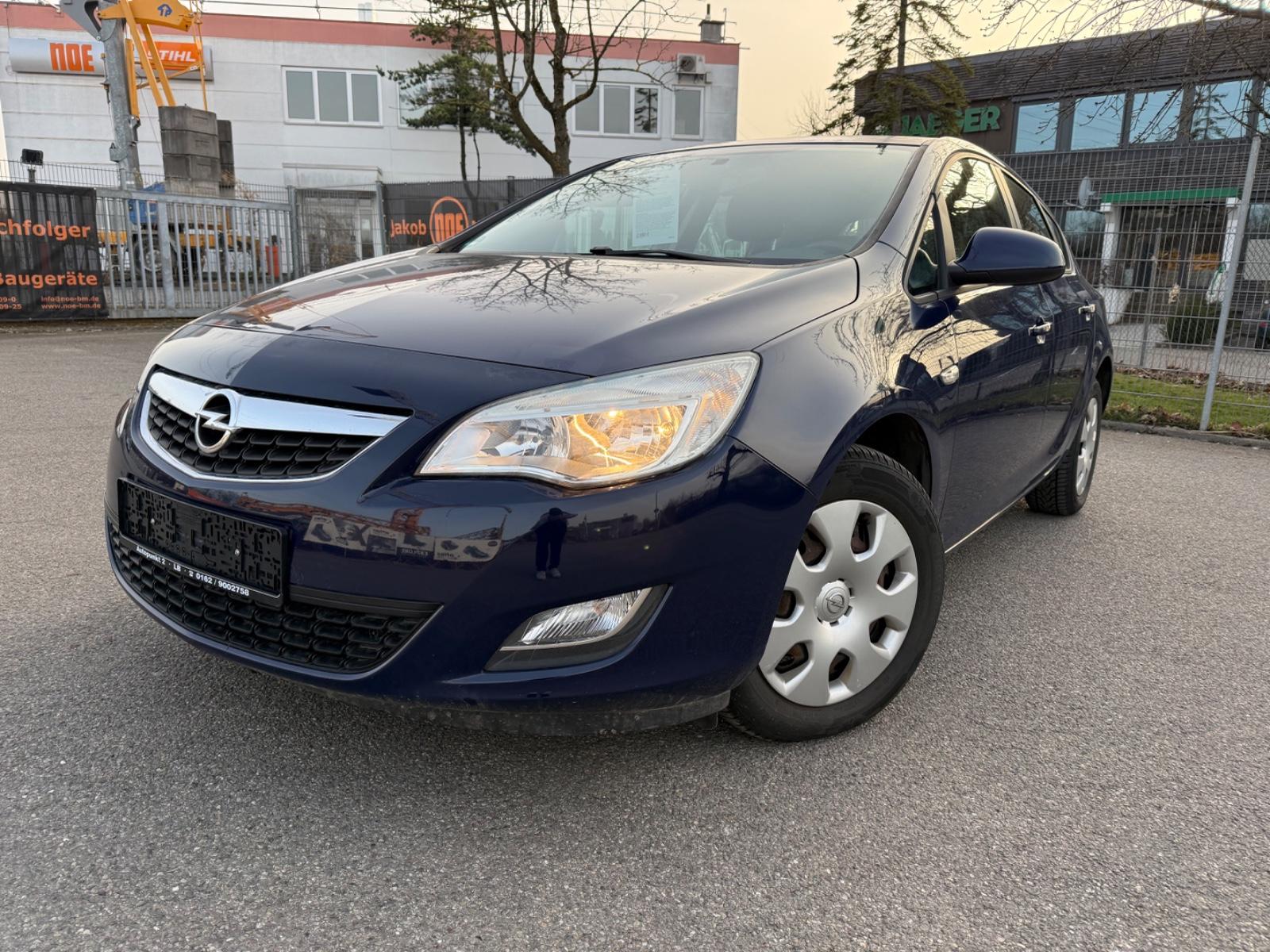 Opel Astra J*KLIMA*PDC*SZH*TÜV 06/2027